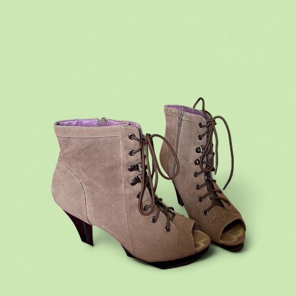 Madden girl tan suede lace